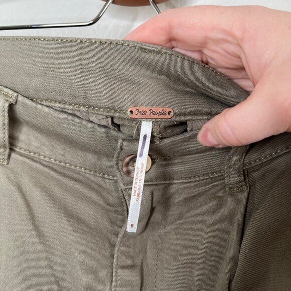 Free People Womens Bille Chino Olive Cotton Khaki Shorts Size 6 - Picture 3 of 11
